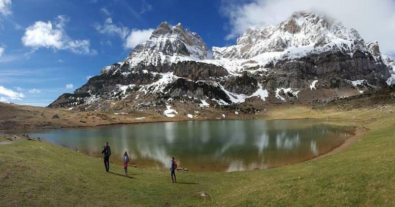 Unifamiliar El Pueyo de Jaca, Panticosa Apartment Bagian luar foto