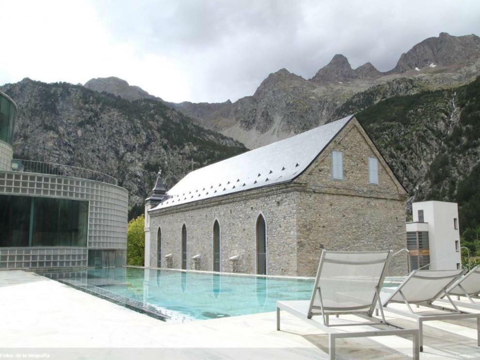 Unifamiliar El Pueyo de Jaca, Panticosa Apartment Bagian luar foto